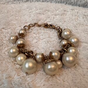 Stella & Dot Gold-Tone Chain Bracelet with Cream Pearls